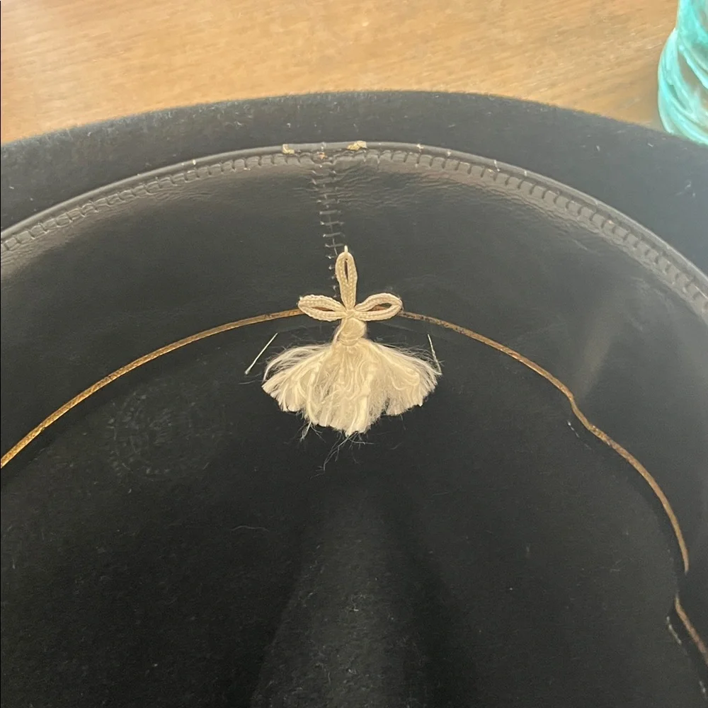 Source Unknown item shown